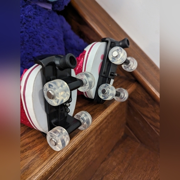 Build a Bear roller skates, shoes, and helmet - Picture 4 of 6